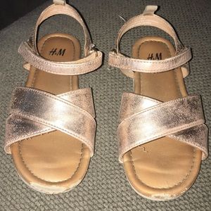 h&m rose gold sandals